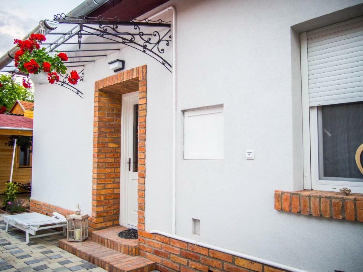 Feliz Apartman Gyula Exterior foto